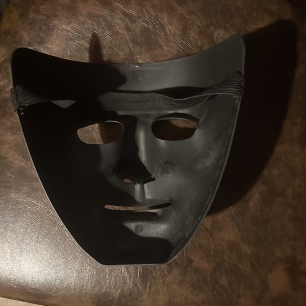 Haunted Mask - Picture 2 of 2